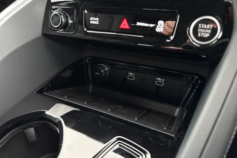  Audi Q5 2.0 TDI Sport S Tronic quattro Euro 6 (s/s) 5dr Thumbnail #32