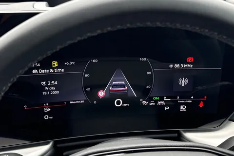  Audi Q5 2.0 TDI Sport S Tronic quattro Euro 6 (s/s) 5dr Thumbnail #36