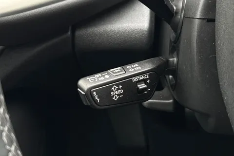  Audi Q5 2.0 TDI Sport S Tronic quattro Euro 6 (s/s) 5dr Thumbnail #37