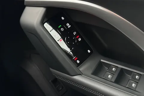  Audi Q5 2.0 TDI Sport S Tronic quattro Euro 6 (s/s) 5dr Thumbnail #38