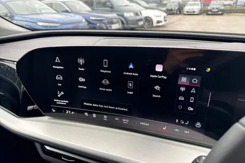  Audi Q5 2.0 TDI Sport S Tronic quattro Euro 6 (s/s) 5dr Thumbnail #41