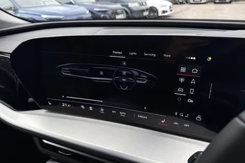  Audi Q5 2.0 TDI Sport S Tronic quattro Euro 6 (s/s) 5dr Thumbnail #43