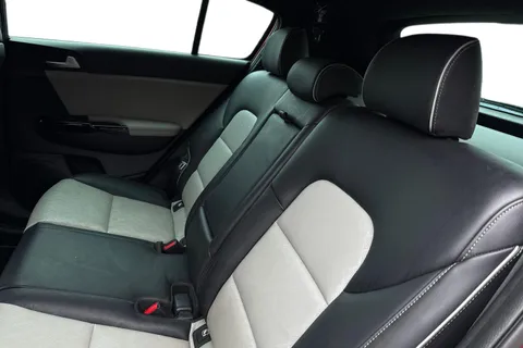 18 of 54 for KIA SPORTAGE 1.7 CRDi ISG GT-Line 5dr