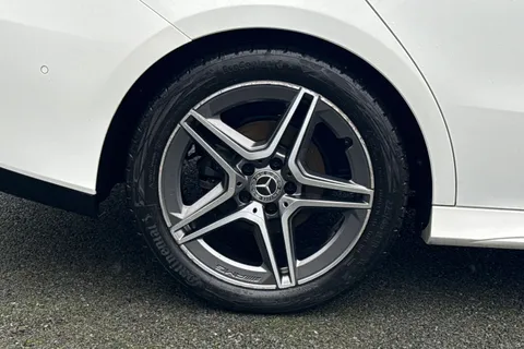 LO70VYN Mercedes-Benz Cla Class 1.3 CLA180 AMG Line (Premium Plus 2) Coupe 7G-DCT Euro 6 (s/s) 4dr Thumbnail #12