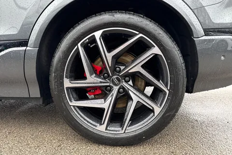  Audi Sq6 E-Tron 100kWh S Edition 1 Auto quattro 5dr Thumbnail #12