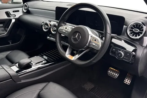 LO70VYN Mercedes-Benz Cla Class 1.3 CLA180 AMG Line (Premium Plus 2) Coupe 7G-DCT Euro 6 (s/s) 4dr Thumbnail #15