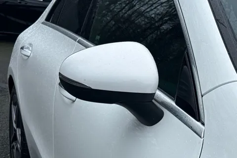 LO70VYN Mercedes-Benz Cla Class 1.3 CLA180 AMG Line (Premium Plus 2) Coupe 7G-DCT Euro 6 (s/s) 4dr Thumbnail #28