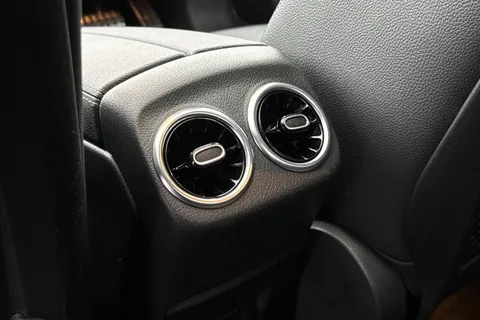 LO70VYN Mercedes-Benz Cla Class 1.3 CLA180 AMG Line (Premium Plus 2) Coupe 7G-DCT Euro 6 (s/s) 4dr Thumbnail #36