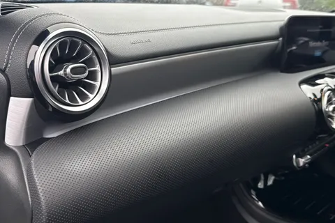 LO70VYN Mercedes-Benz Cla Class 1.3 CLA180 AMG Line (Premium Plus 2) Coupe 7G-DCT Euro 6 (s/s) 4dr Thumbnail #38