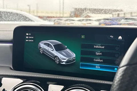 LO70VYN Mercedes-Benz Cla Class 1.3 CLA180 AMG Line (Premium Plus 2) Coupe 7G-DCT Euro 6 (s/s) 4dr Thumbnail #46