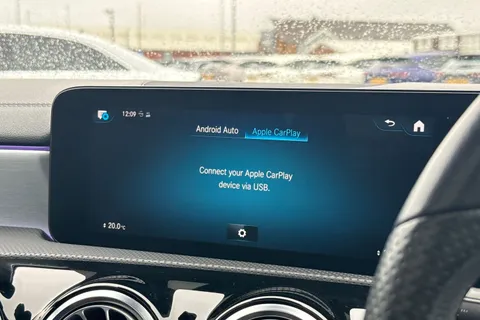 LO70VYN Mercedes-Benz Cla Class 1.3 CLA180 AMG Line (Premium Plus 2) Coupe 7G-DCT Euro 6 (s/s) 4dr Thumbnail #47