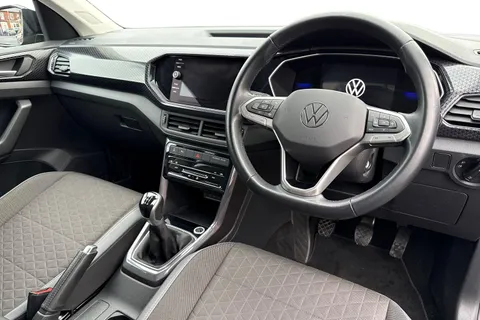 14 of 54 for Volkswagen T-Cross 1.0 TSI SEL Euro 6 (s/s) 5dr