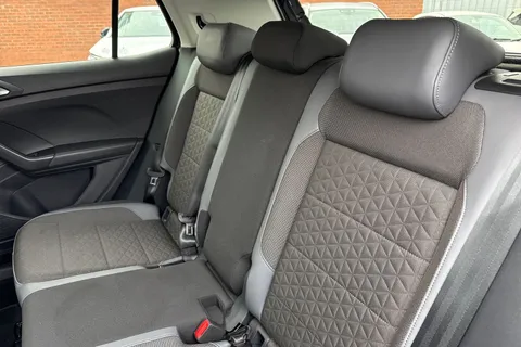 19 of 54 for Volkswagen T-Cross 1.0 TSI SEL Euro 6 (s/s) 5dr