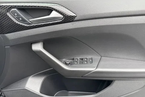 21 of 54 for Volkswagen T-Cross 1.0 TSI SEL Euro 6 (s/s) 5dr