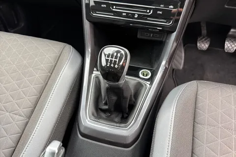 23 of 54 for Volkswagen T-Cross 1.0 TSI SEL Euro 6 (s/s) 5dr