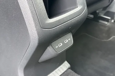 33 of 54 for Volkswagen T-Cross 1.0 TSI SEL Euro 6 (s/s) 5dr