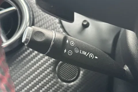 38 of 50 for Mercedes-Benz A Class 1.5 A180d AMG Line 7G-DCT Euro 6 (s/s) 5dr