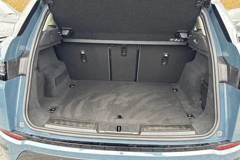 KM74EHX Land Rover Range Rover Evoque 2.0 D200 Dynamic SE 5dr Thumbnail #12