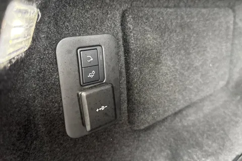 KM74EHX Land Rover Range Rover Evoque 2.0 D200 Dynamic SE 5dr Thumbnail #29