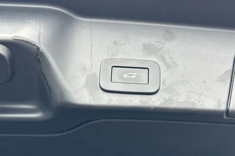 KM74EHX Land Rover Range Rover Evoque 2.0 D200 Dynamic SE 5dr Thumbnail #33