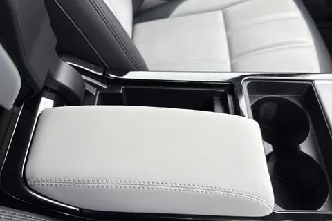 KM74EHX Land Rover Range Rover Evoque 2.0 D200 Dynamic SE 5dr Thumbnail #47