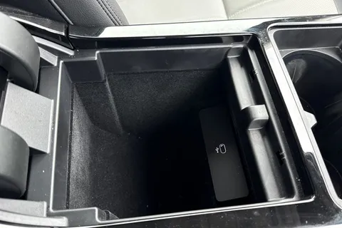 KM74EHX Land Rover Range Rover Evoque 2.0 D200 Dynamic SE 5dr Thumbnail #48