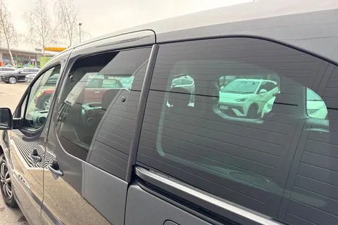 LXZ5901 Citroën Berlingo 1.6 BlueHDi Feel Multispace MPV ETG6 Euro 6 (s/s) 5dr Thumbnail #28