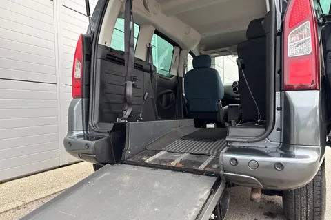 LXZ5901 Citroën Berlingo 1.6 BlueHDi Feel Multispace MPV ETG6 Euro 6 (s/s) 5dr Thumbnail #32