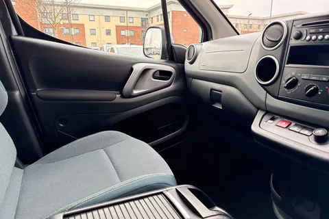 LXZ5901 Citroën Berlingo 1.6 BlueHDi Feel Multispace MPV ETG6 Euro 6 (s/s) 5dr Thumbnail #43