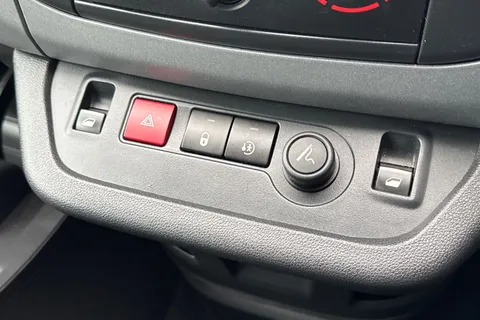 LXZ5901 Citroën Berlingo 1.6 BlueHDi Feel Multispace MPV ETG6 Euro 6 (s/s) 5dr Thumbnail #51