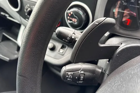 LXZ5901 Citroën Berlingo 1.6 BlueHDi Feel Multispace MPV ETG6 Euro 6 (s/s) 5dr Thumbnail #53