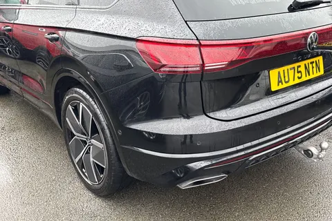 AU75NTN Volkswagen Touareg 3.0 V6 TDI 4Motion 286 Black Edition 5dr Tip Auto | Tow Bar | Area View Cam Thumbnail #9