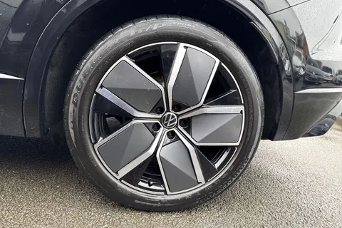 AU75NTN Volkswagen Touareg 3.0 V6 TDI 4Motion 286 Black Edition 5dr Tip Auto | Tow Bar | Area View Cam Thumbnail #12