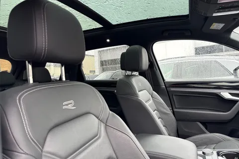 AU75NTN Volkswagen Touareg 3.0 V6 TDI 4Motion 286 Black Edition 5dr Tip Auto | Tow Bar | Area View Cam Thumbnail #25