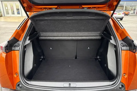 DE23FGV PEUGEOT 2008 1.2 PureTech Active Premium + Euro 6 (s/s) 5dr Thumbnail #8