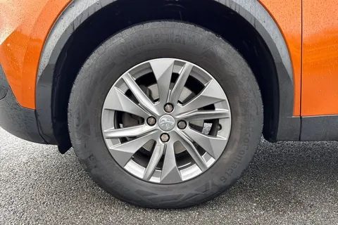 DE23FGV PEUGEOT 2008 1.2 PureTech Active Premium + Euro 6 (s/s) 5dr Thumbnail #13