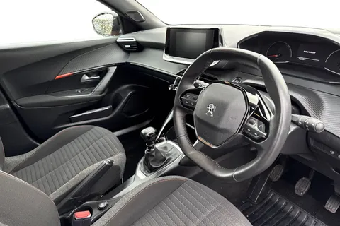 DE23FGV PEUGEOT 2008 1.2 PureTech Active Premium + Euro 6 (s/s) 5dr Thumbnail #15