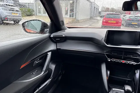 DE23FGV PEUGEOT 2008 1.2 PureTech Active Premium + Euro 6 (s/s) 5dr Thumbnail #21