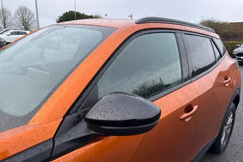 DE23FGV PEUGEOT 2008 1.2 PureTech Active Premium + Euro 6 (s/s) 5dr Thumbnail #31