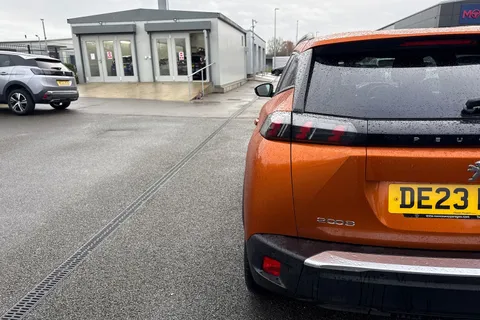 DE23FGV PEUGEOT 2008 1.2 PureTech Active Premium + Euro 6 (s/s) 5dr Thumbnail #33