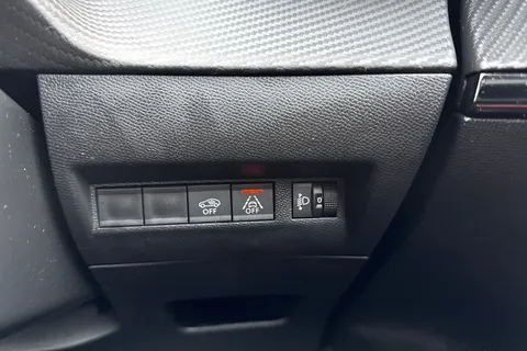 DE23FGV PEUGEOT 2008 1.2 PureTech Active Premium + Euro 6 (s/s) 5dr Thumbnail #42