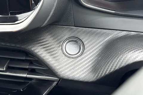 DE23FGV PEUGEOT 2008 1.2 PureTech Active Premium + Euro 6 (s/s) 5dr Thumbnail #44