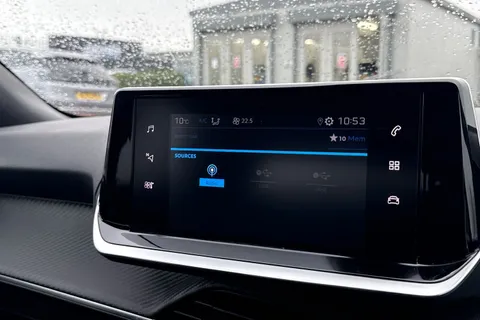 DE23FGV PEUGEOT 2008 1.2 PureTech Active Premium + Euro 6 (s/s) 5dr Thumbnail #48