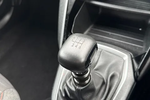 DE23FGV PEUGEOT 2008 1.2 PureTech Active Premium + Euro 6 (s/s) 5dr Thumbnail #56