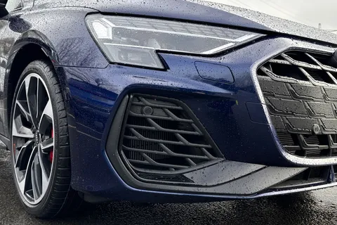  Audi S3 2.0 TFSI Black Edition Sportback S Tronic quattro Euro 6 (s/s) 5dr Thumbnail #9