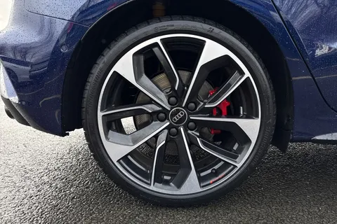  Audi S3 2.0 TFSI Black Edition Sportback S Tronic quattro Euro 6 (s/s) 5dr Thumbnail #12