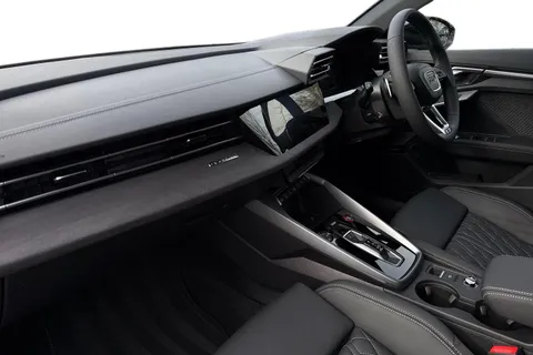  Audi S3 2.0 TFSI Black Edition Sportback S Tronic quattro Euro 6 (s/s) 5dr Thumbnail #15