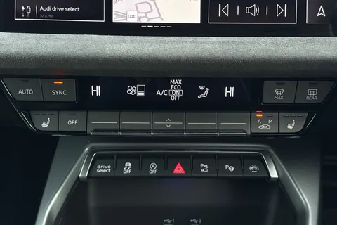  Audi S3 2.0 TFSI Black Edition Sportback S Tronic quattro Euro 6 (s/s) 5dr Thumbnail #22