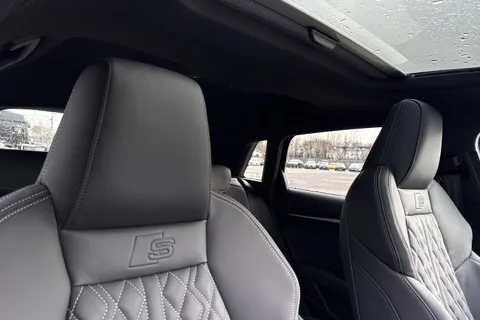  Audi S3 2.0 TFSI Black Edition Sportback S Tronic quattro Euro 6 (s/s) 5dr Thumbnail #24