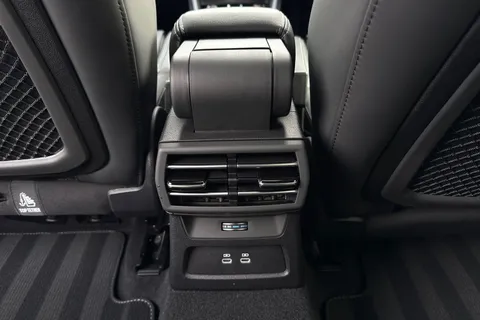  Audi S3 2.0 TFSI Black Edition Sportback S Tronic quattro Euro 6 (s/s) 5dr Thumbnail #35